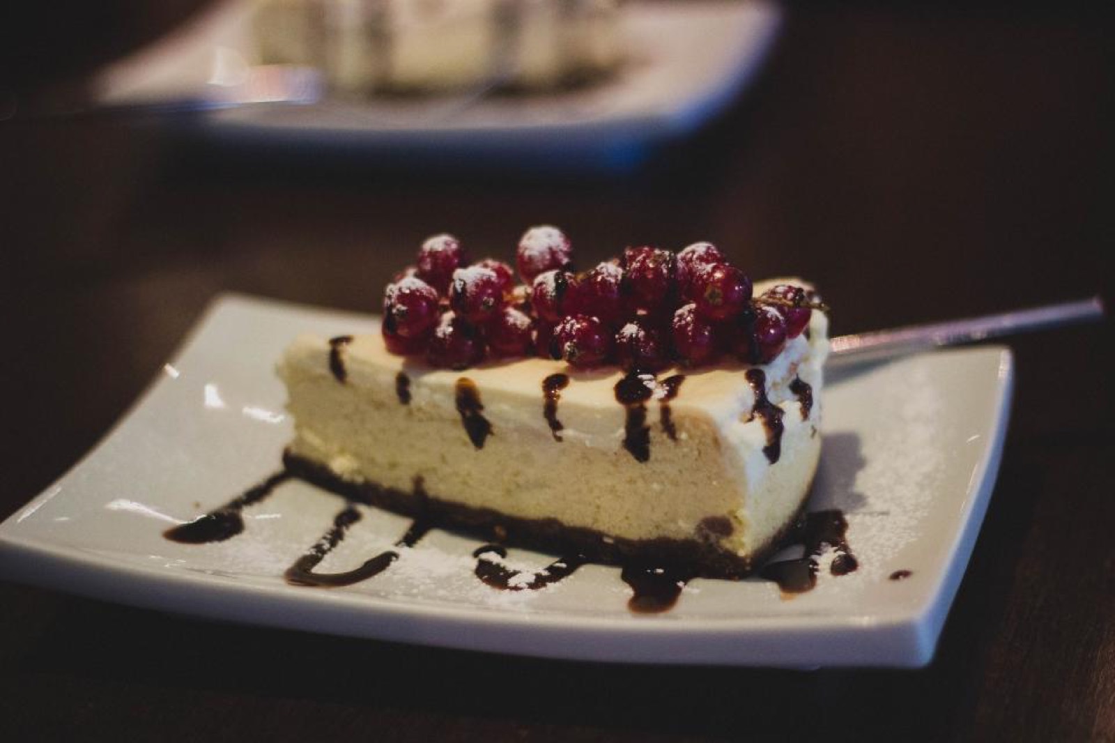 Bogyos csokolades kremtorta, illusztracio